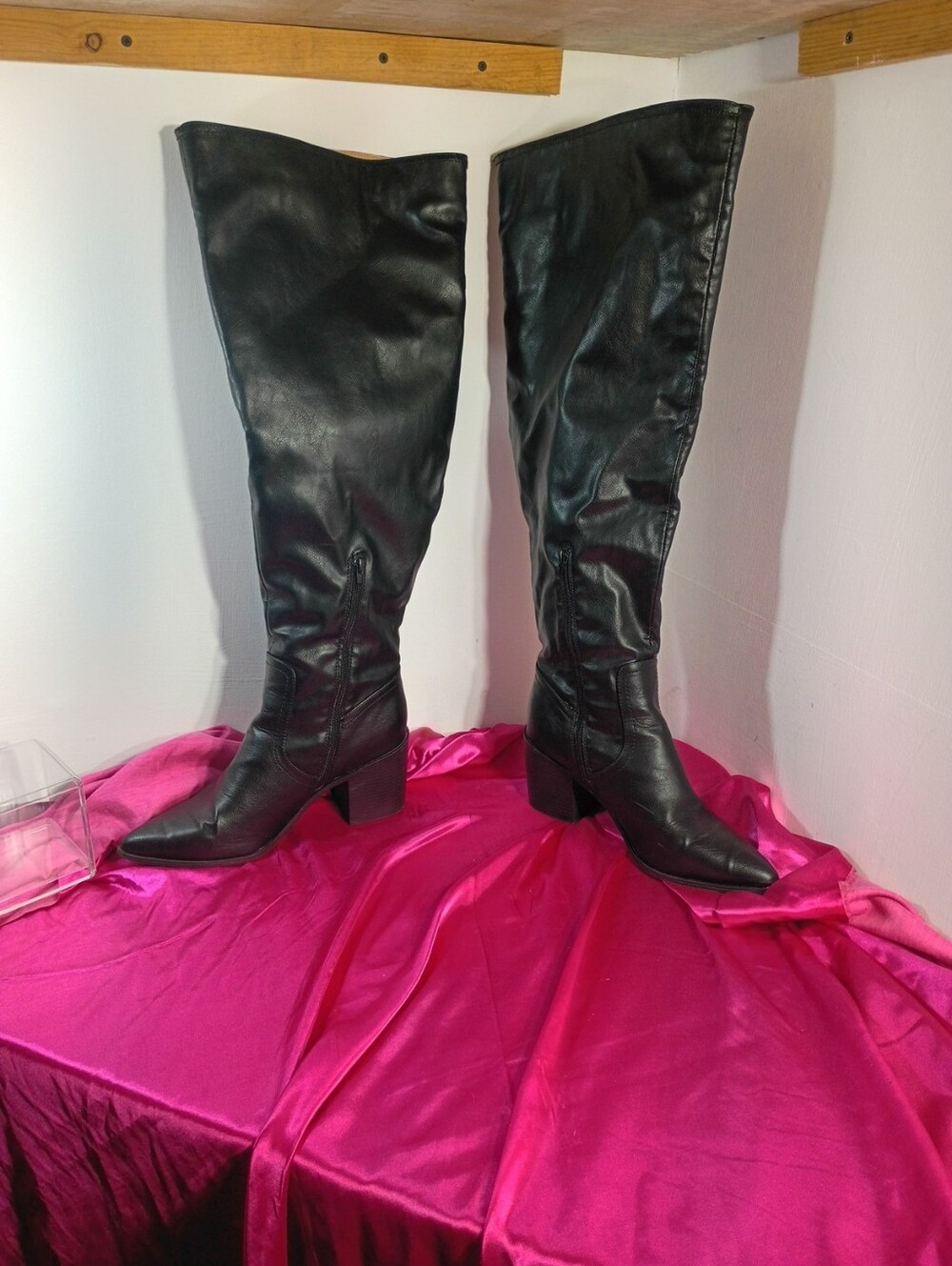 Woman's SZ 12 Over The Knee Faux Leather Black boots With Zipper.